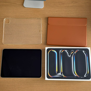 아이패드 프로 M4 11 256GB + 악세사리 이미지