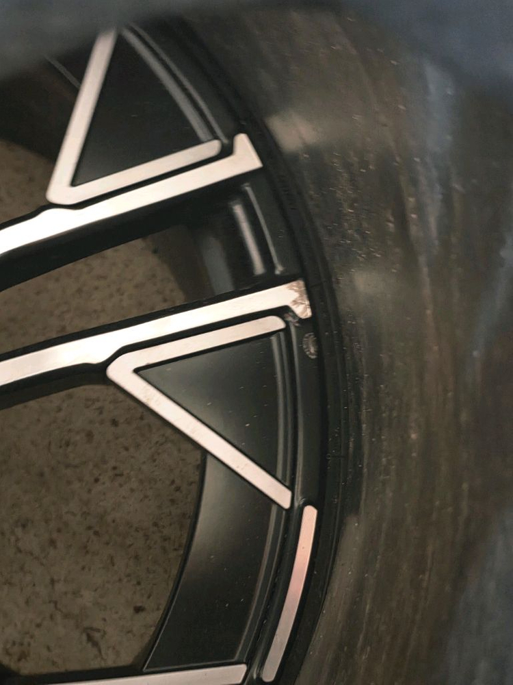 아이오닉5n 순정 휠+미쉐린 psas4팔아요 이미지