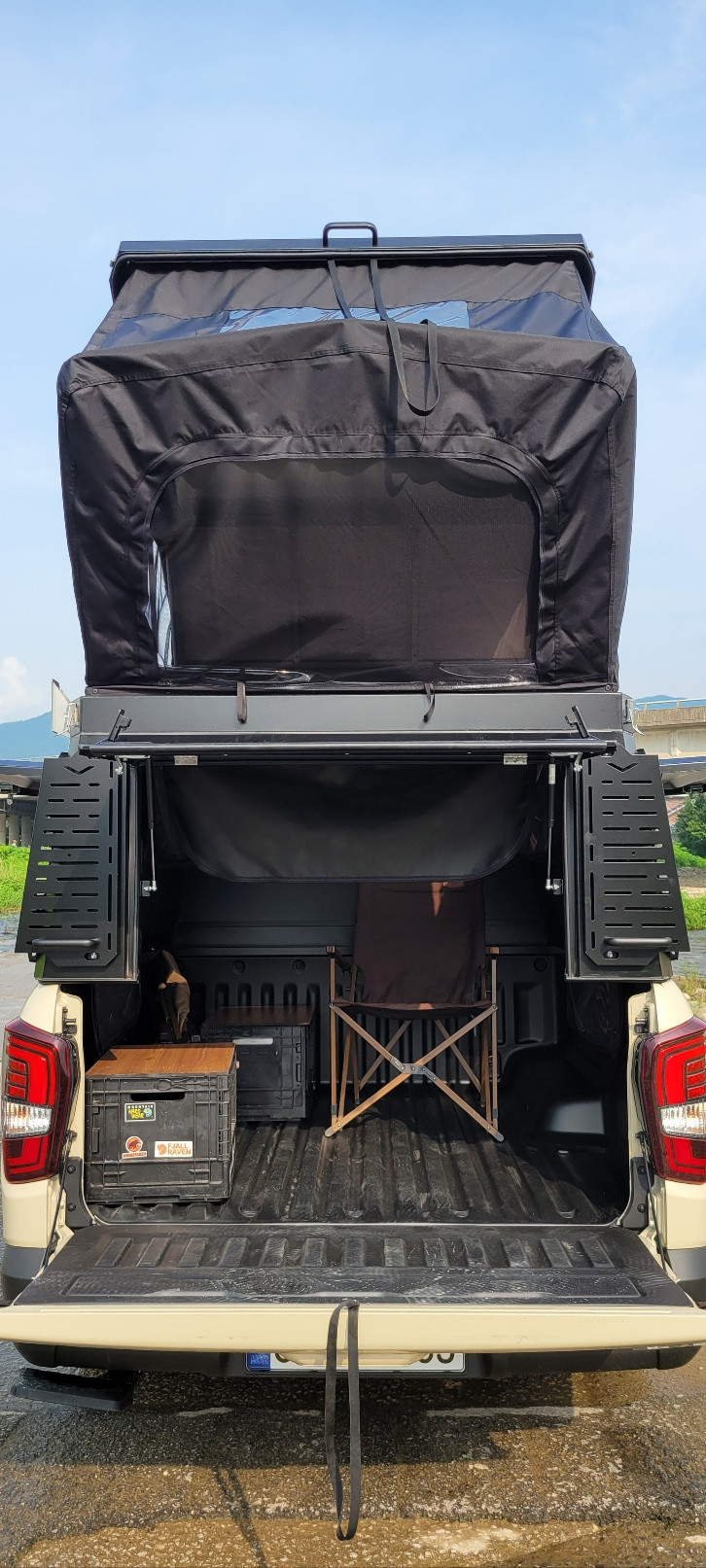 큐브캠퍼2 픽업트럭 캐노피캠퍼 무쏘칸 롱데크 렉스턴스포츠칸 이미지