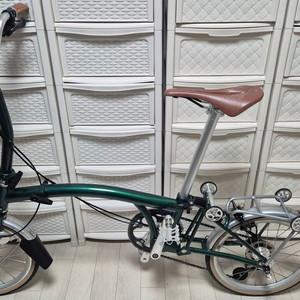 비올리 올리 레이싱 그린 팝니다. 트라이폴드 유사브롬톤 이미지