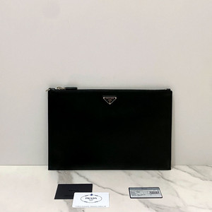 거의새것 프라다 사피아노 레더 삼각로고 클러치백 남성 가방 2NG001 이미지