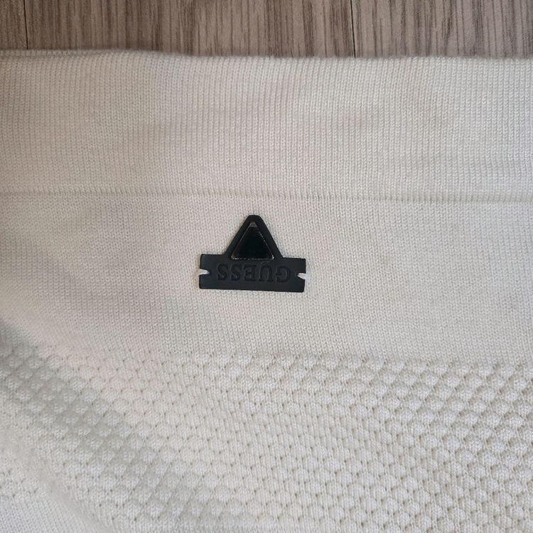 게스 니트 맨투맨 이미지