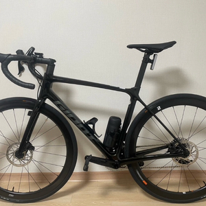 2022자이언트 tcr 어드밴스 디스크 1+ AR 완차 로드 자전거 판매합니다. 이미지