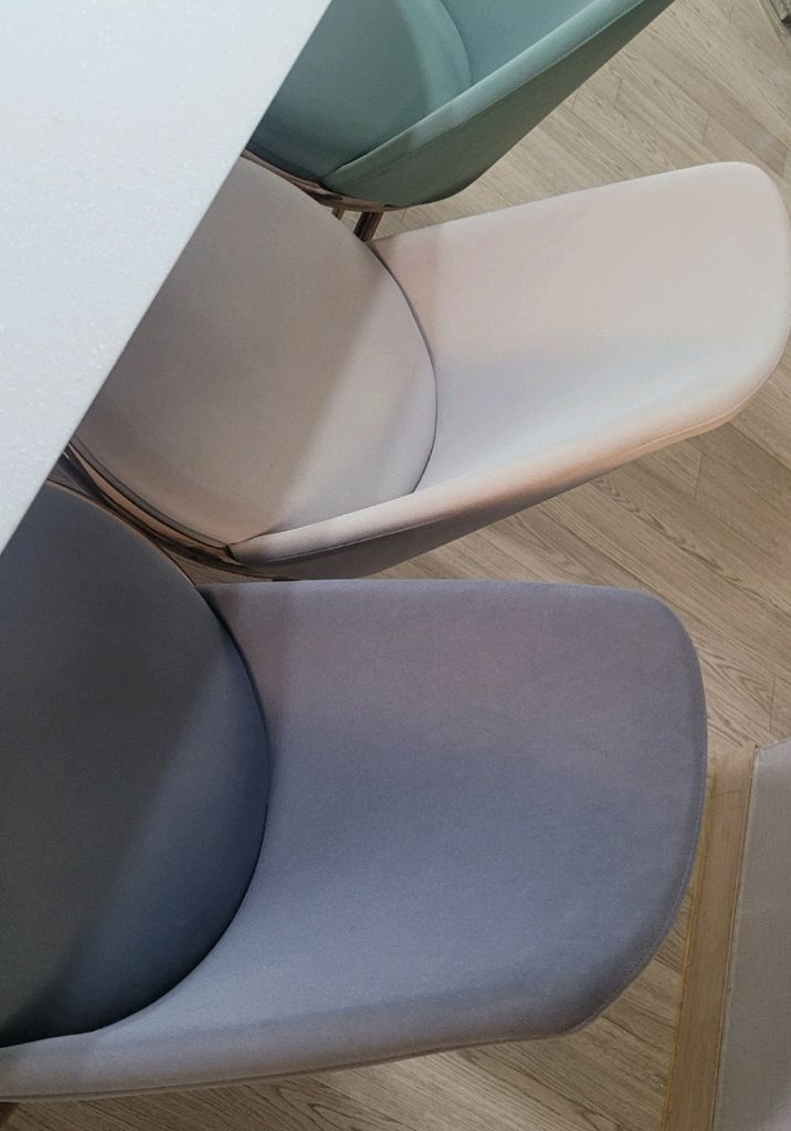 모던 벨벳 체어 3개 개당가격 (민트, 아이보리, 블루) 중고 사용감있음 (얼룩이나 흔적 사진참조) 이미지
