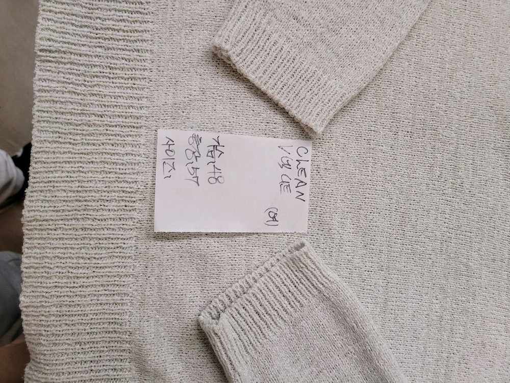 CLEN 얇은 V넥 니트 여성 이미지