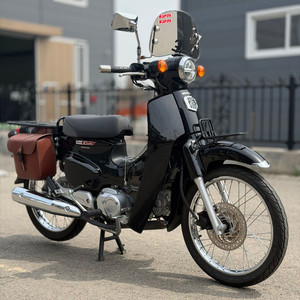 혼다 슈퍼커브110 23년식 짧은 키로수 준튜닝 저렴하게 판매합니다! 이미지