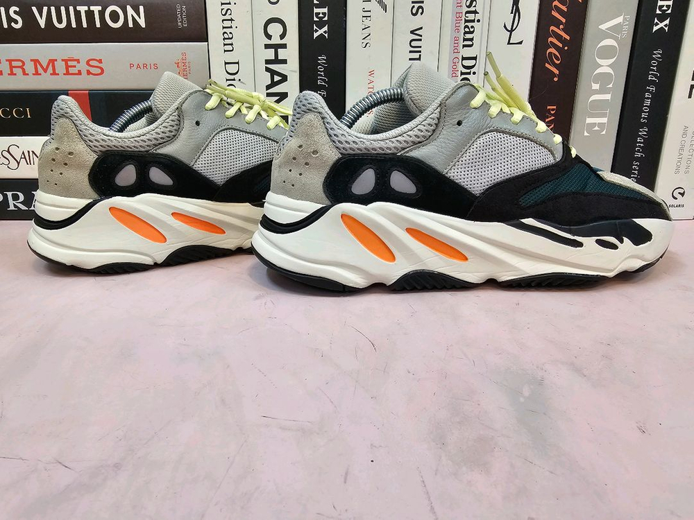 아디다스 이지700 남성 스니커즈 운동화 275 이미지