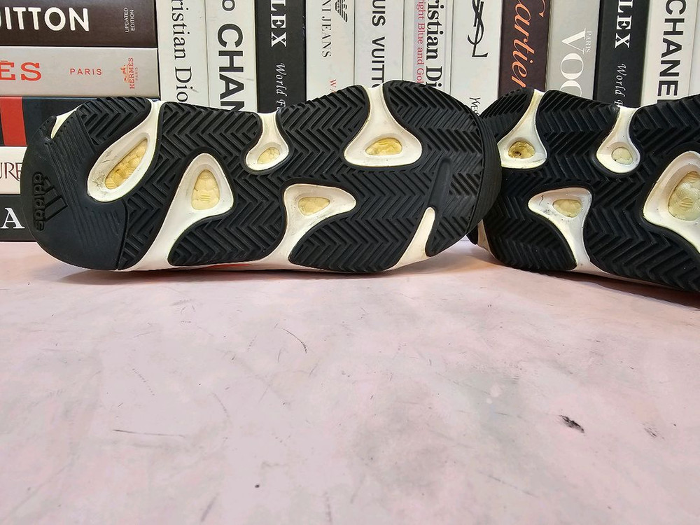 아디다스 이지700 남성 스니커즈 운동화 275 이미지