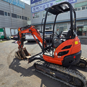 대구 경북 농장용 미니중고굴삭기 구보다U20 2017년식 코끼리집게 장착 이미지