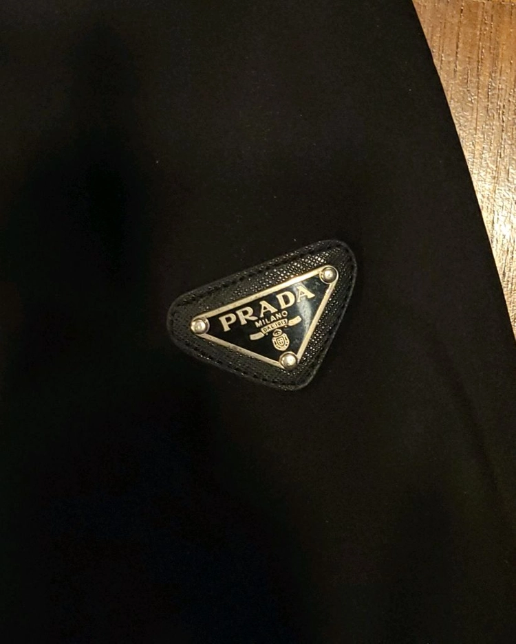 프라다(PRADA) 남성용 후드 롱 바람막이 자켓. 이미지