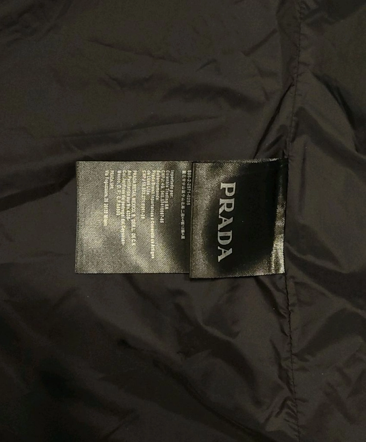 프라다(PRADA) 남성용 후드 롱 바람막이 자켓. 이미지