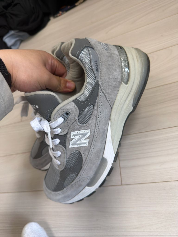 뉴발란스 992 운동화 245 이미지