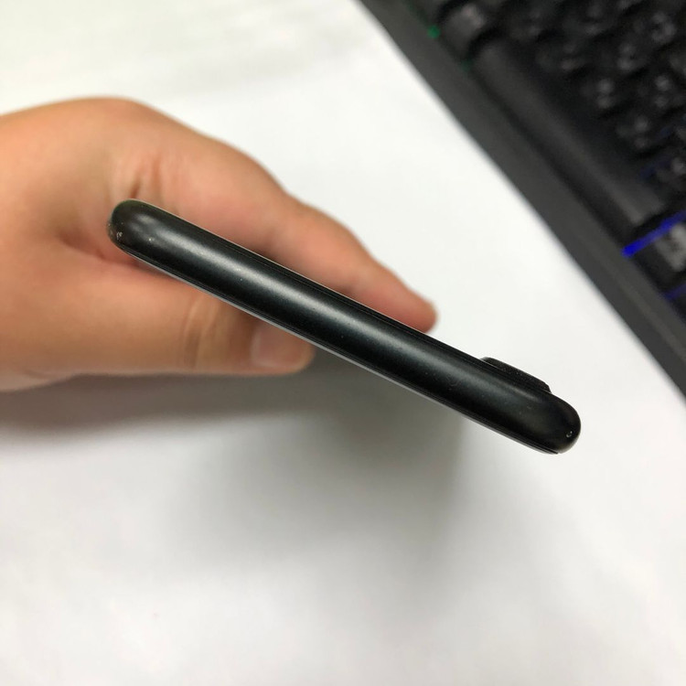 .아이폰7 32GB 블랙 중고폰 배터리100% 사진폰 인스타 카메라폰 레트로감성 152400 이미지