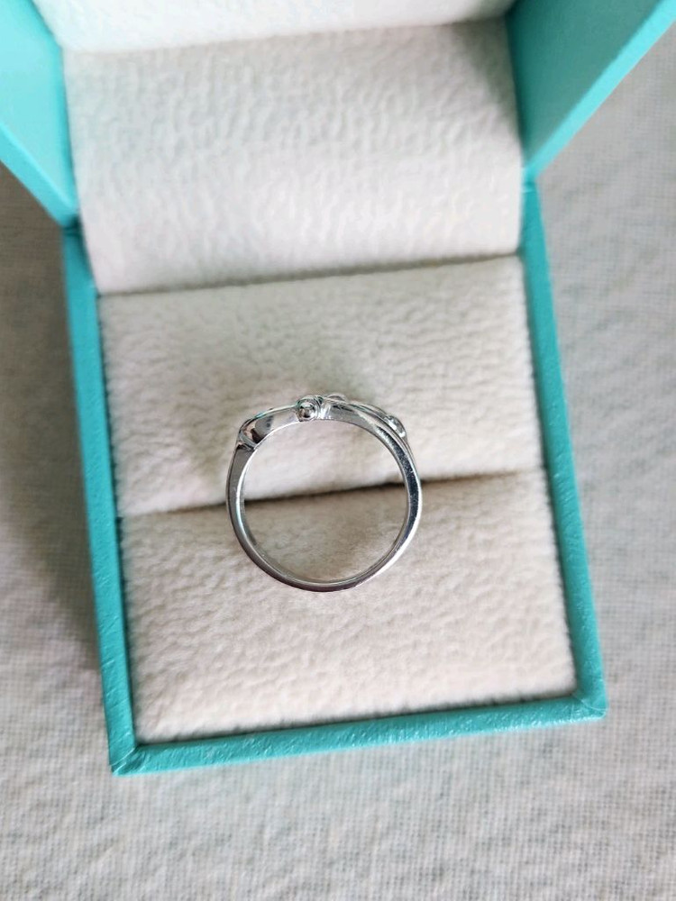 18k화이트애끼반지 이미지