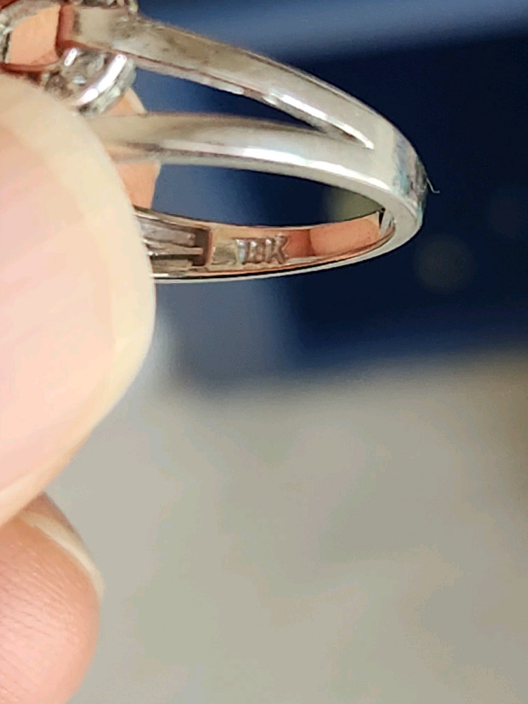 18k화이트애끼반지 이미지