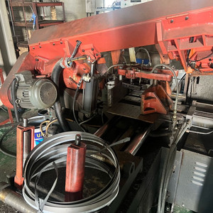 톱기계 밴드쏘 이미지