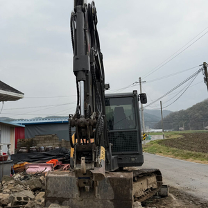 볼보 02 굴삭기 EC60E 2017년식 회링,집게 하부특급 장비~! 이미지