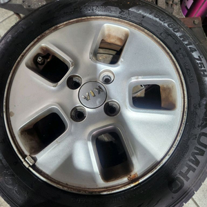 레이 모닝. 순정 14인치 휠타이어. 판매 이미지