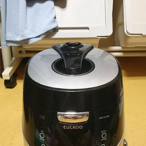 쿠쿠 IH 10인용 압력밥솥 CRP-HNXT1020FB 판매해요 이미지