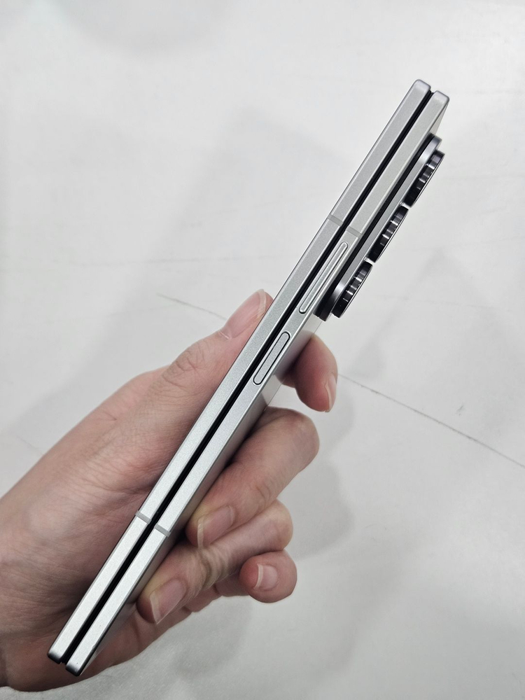 갤럭시Z폴드7 256GB 실버 이미지