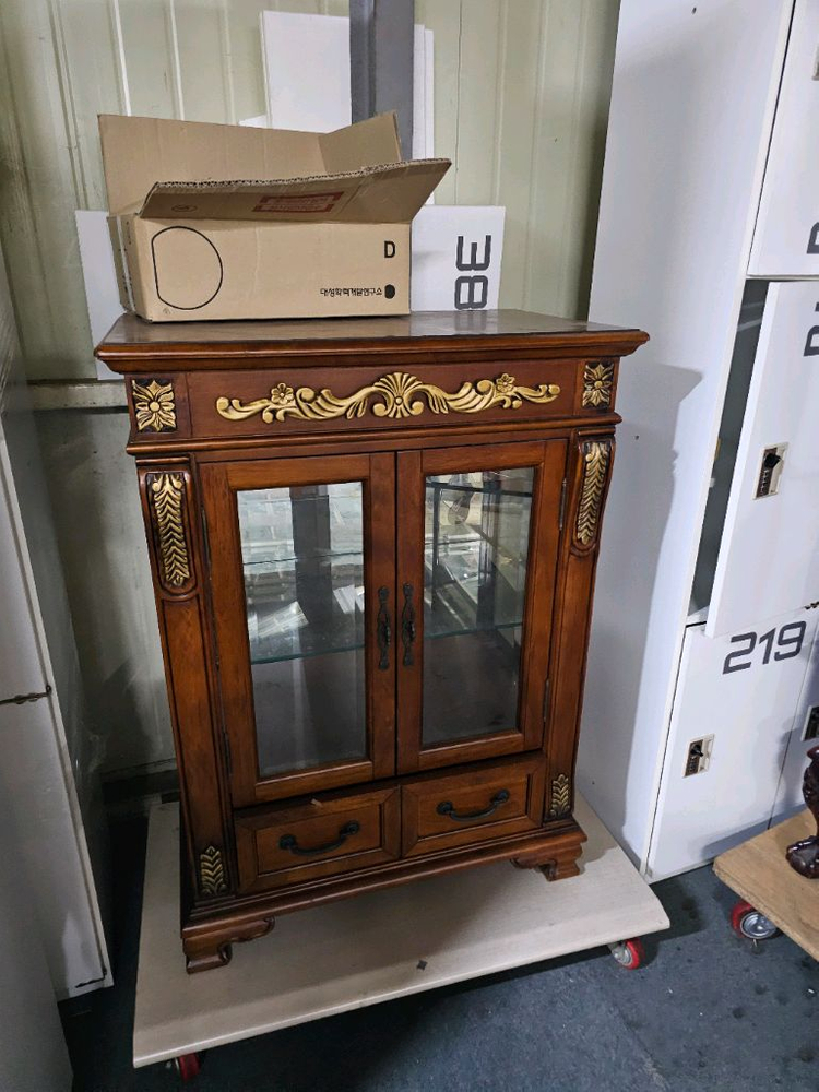 유리진열장 보관함 사물함 중고 엔틱 이미지