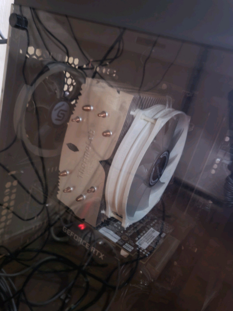 게이밍 컴퓨터 pc 본체 rtx2060 팝니다 i7 9700k 이미지