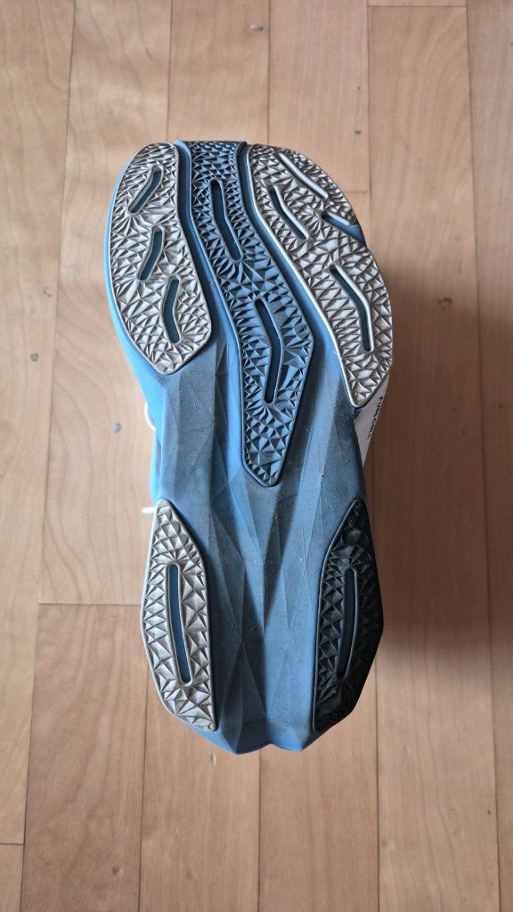 뉴발란스 퓨어셀 레벨4 275 이미지