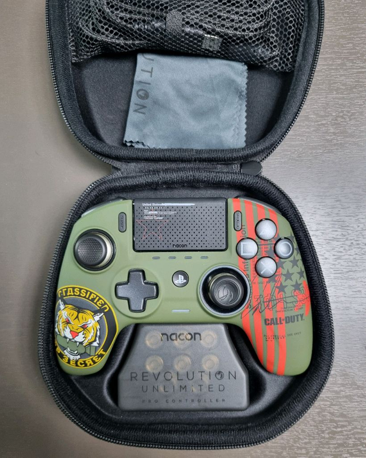 나콘 레볼루션 언리미티드(ps4, pc) 콜오브듀티 한정판 이미지