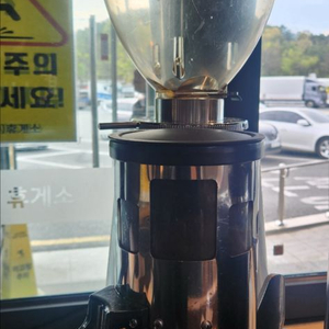 피오제란또 반자동 그라인더 이미지