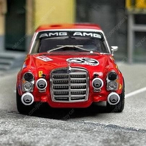 리버티64 벤츠300SEL AMG 레드피그 다이캐스트 레어템 단종 미개봉 새상품 이미지