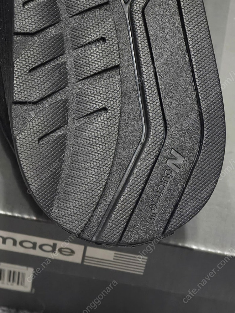 뉴발란스 992 트리플블랙(M992EA) 미사용 이미지