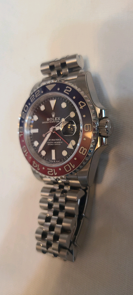 vs v3 gmt master 이미지