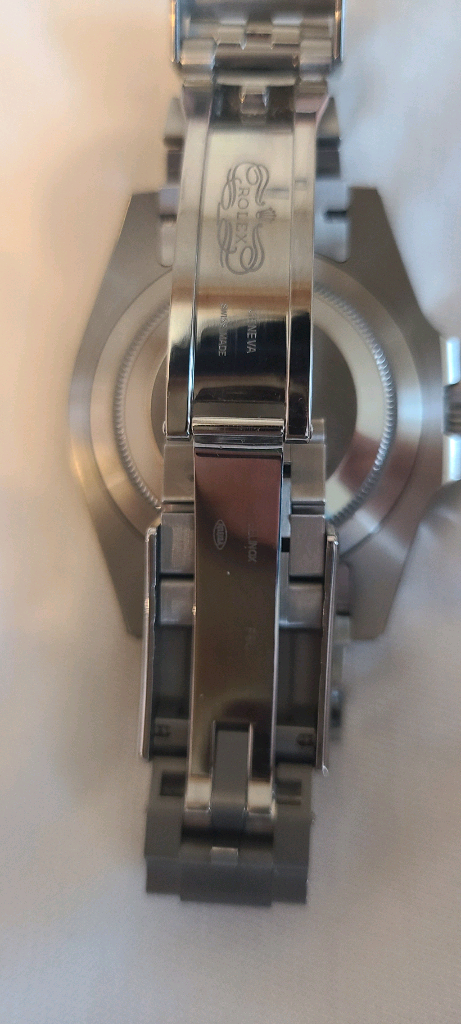 vs v3 gmt master 이미지