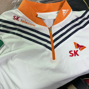 SKT T1 2010 유니폼 이미지