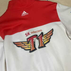 SKT T1 2012 유니폼 이미지