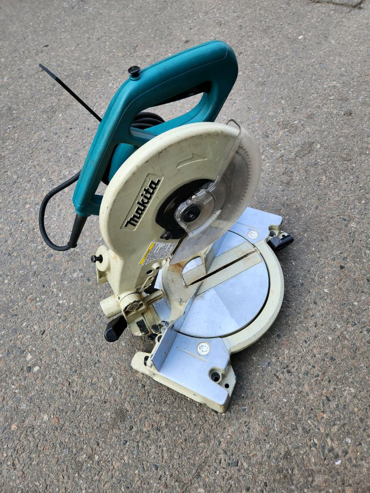 일제 마끼다 45도 각도절단기 10인치 이미지