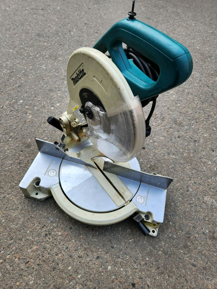 일제 마끼다 45도 각도절단기 10인치 이미지