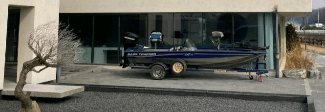 배스낚시보트 트래커 보트 프로팀 175 TX 이미지