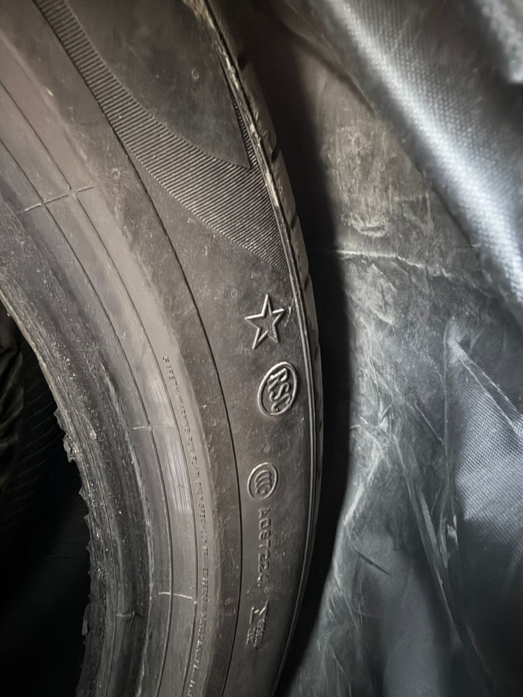 x5,x6 피렐리 피제로 ㅌ275/40/21,2본 315/35/21, 2본 별마킹타이어 런플랫 1대분 판매합니다 이미지