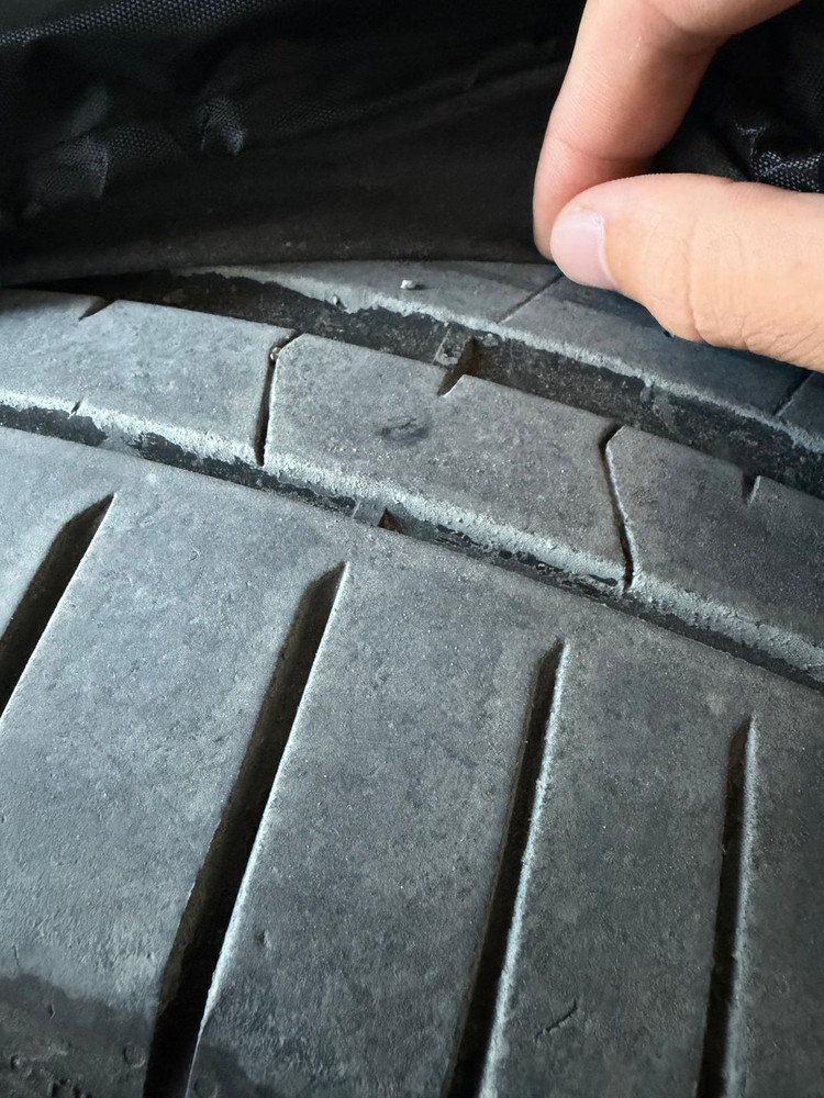 x5,x6 피렐리 피제로 ㅌ275/40/21,2본 315/35/21, 2본 별마킹타이어 런플랫 1대분 판매합니다 이미지