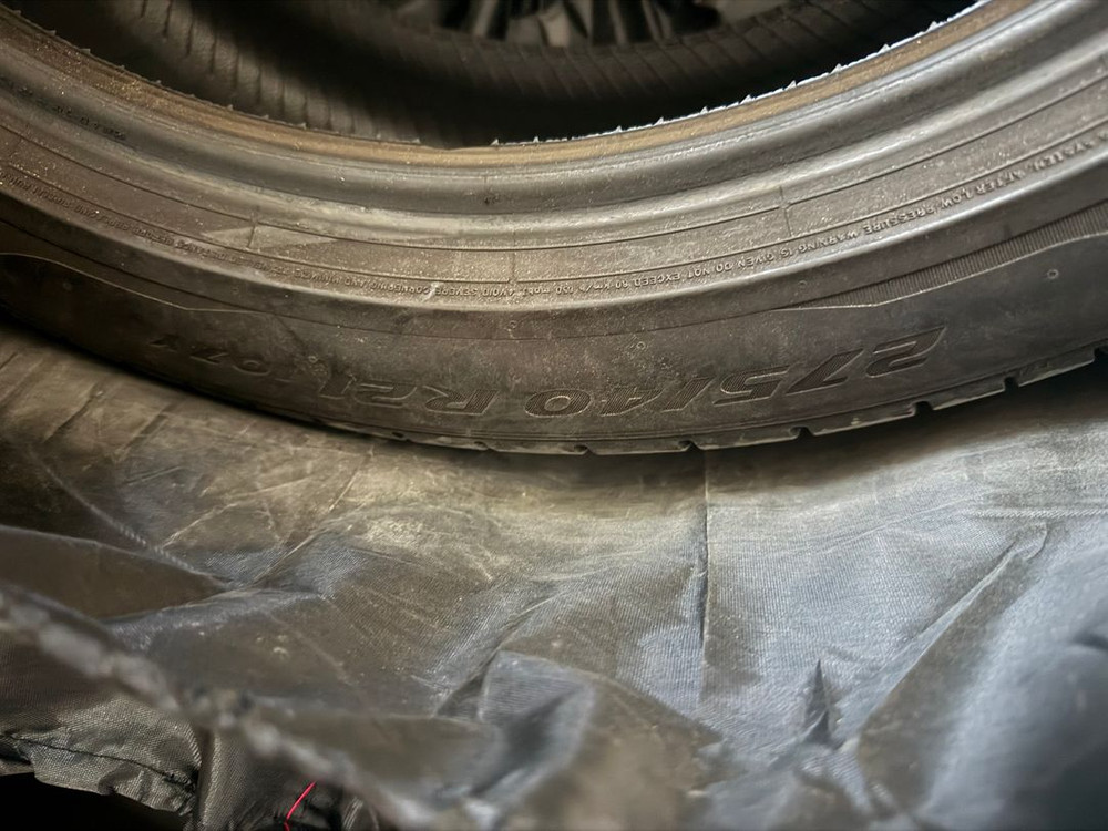 x5,x6 피렐리 피제로 ㅌ275/40/21,2본 315/35/21, 2본 별마킹타이어 런플랫 1대분 판매합니다 이미지