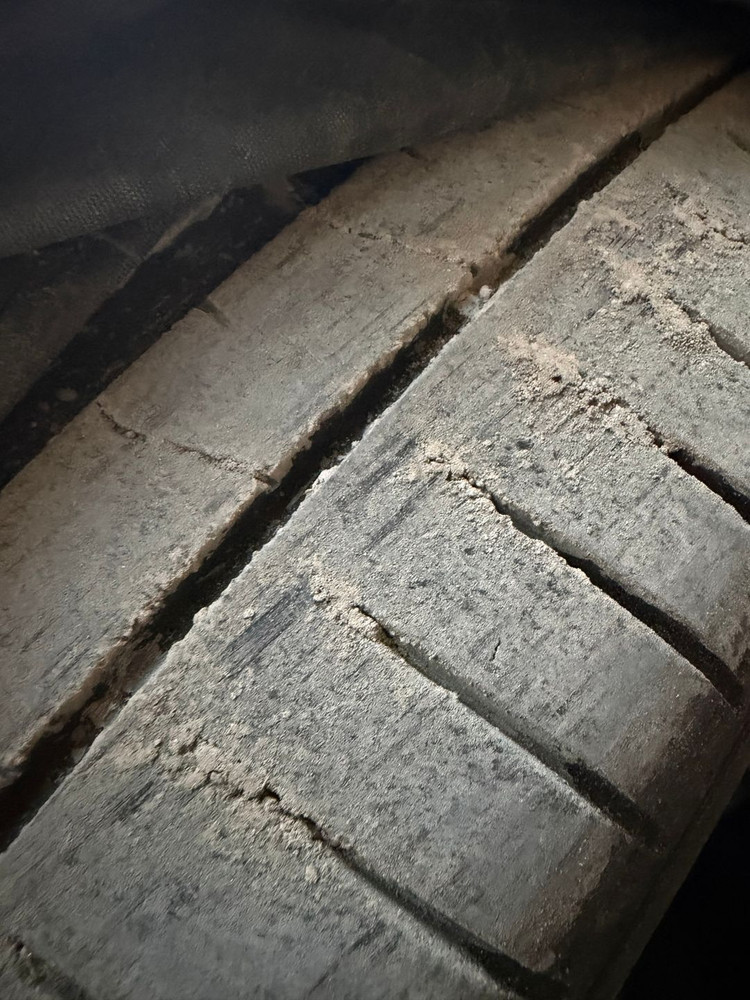 x5,x6 피렐리 피제로 ㅌ275/40/21,2본 315/35/21, 2본 별마킹타이어 런플랫 1대분 판매합니다 이미지