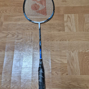 배드민턴 라켓 요넥스 이미지