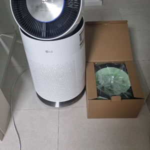 LG퓨리케어 360 1단 공기청정기. A급 과 새필터 포함 판매 이미지