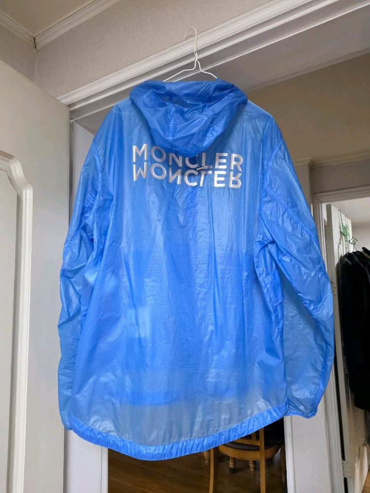 몽클레어 몽클레르 바람막이 자켓 이미지