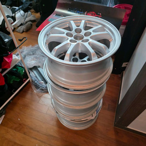 프리우스 4세대 순정 휠 15인치 + 커버 1대분 이미지