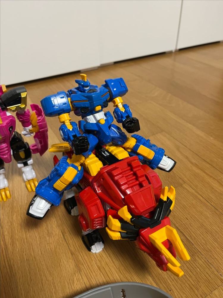 미니특공대 애니멀트론 라이온, 크로커, 맥스피규어 및 벨트 가면 일괄 판매합니다.(특공 트라이가, 죠스캅 서비스) 이미지