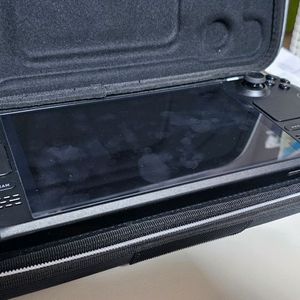 스팀덱 OLED 1TB 휴대용 게임기 이미지