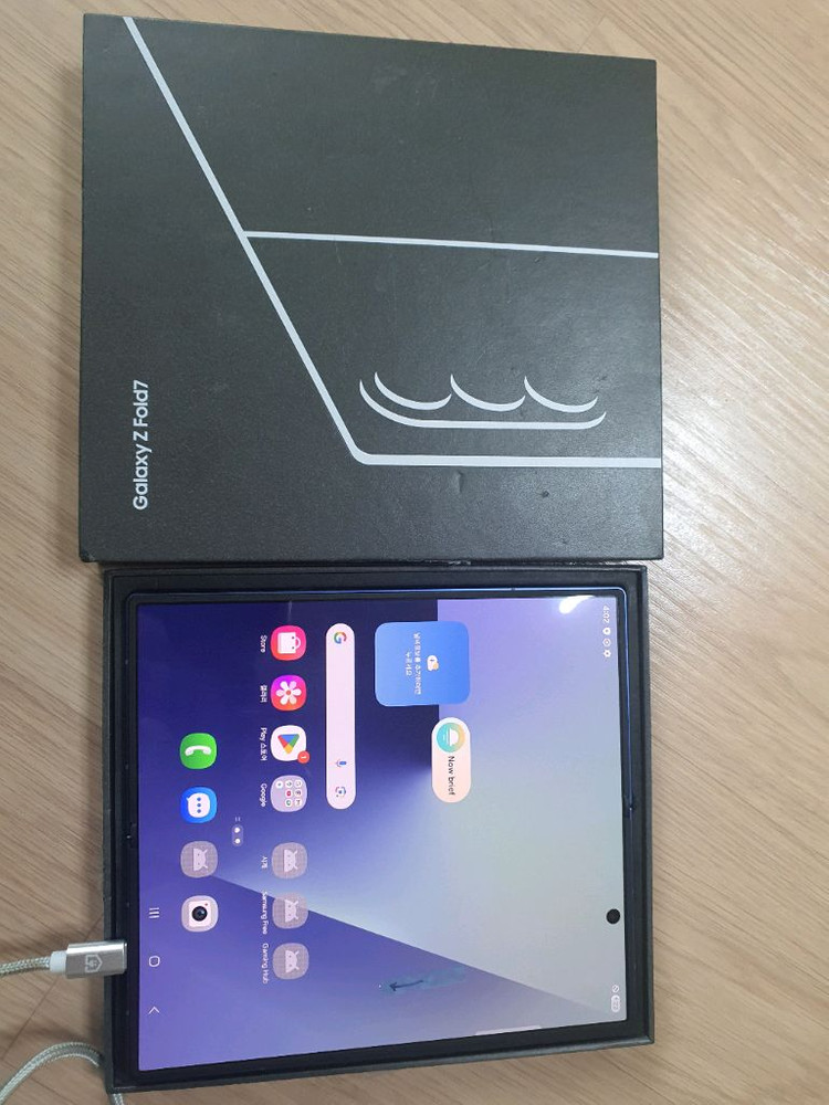 갤럭시 Z 폴드7 블루 512GB 이미지