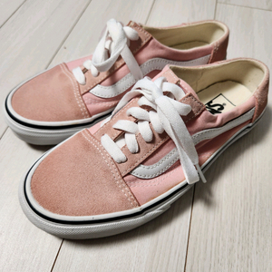 반스 올드스쿨 뮬 파우더 핑크 트루 화이트 사이즈225실착은 3회 정도이고 약간의 생활오염 외에는 하자없이 깨끗해요 이미지